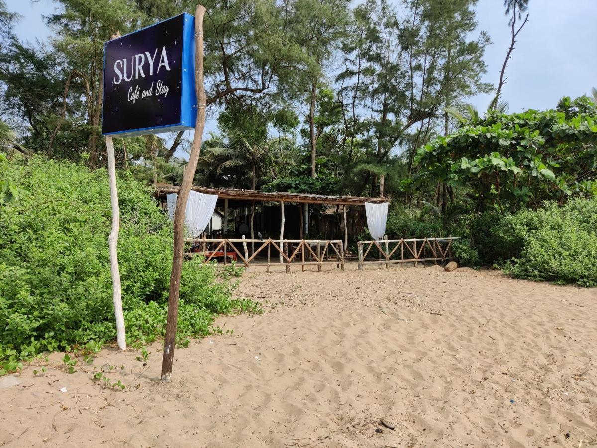Surya Beach Cafe And Stay 고카르나 외부 사진