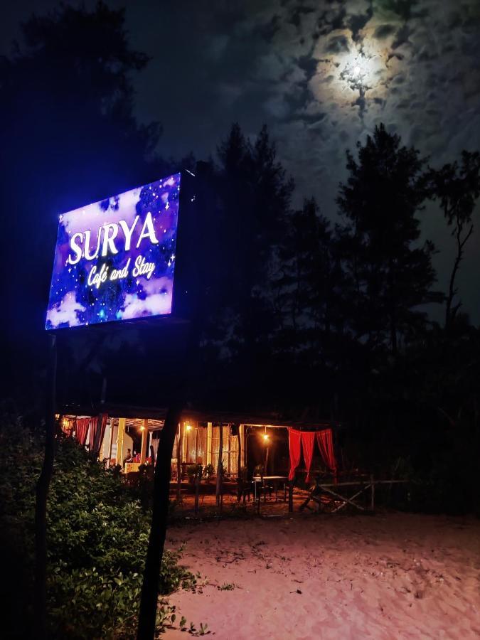 Surya Beach Cafe And Stay 고카르나 외부 사진