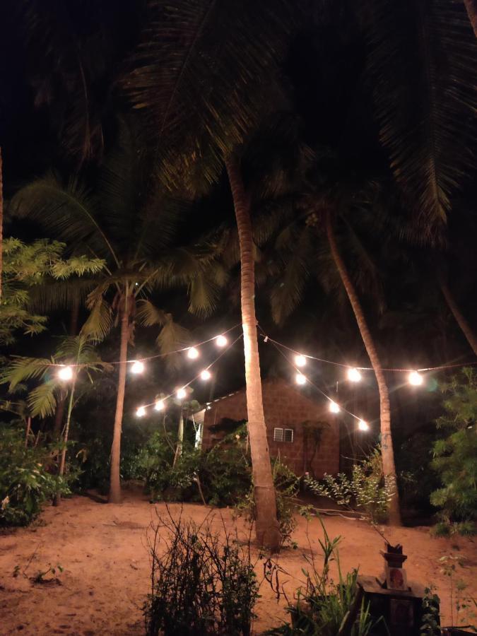 Surya Beach Cafe And Stay 고카르나 외부 사진