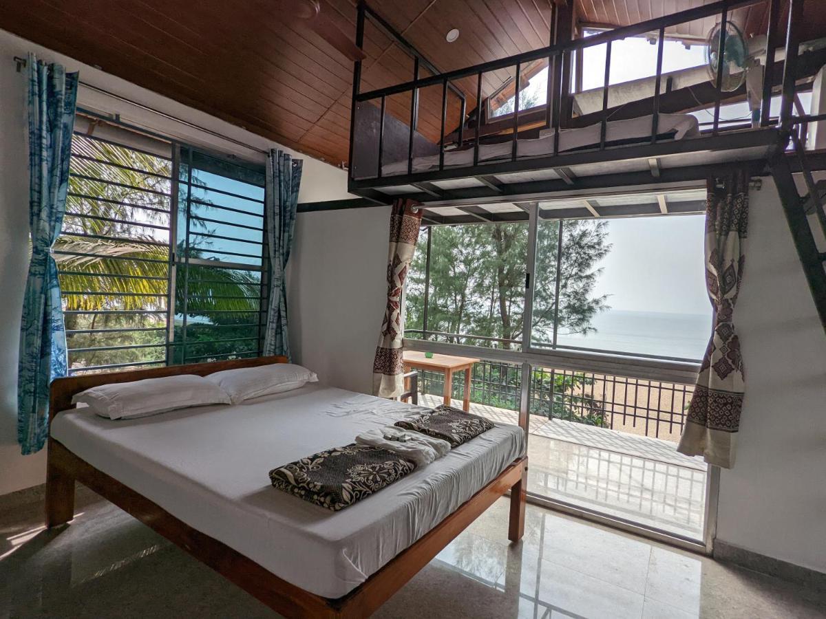Surya Beach Cafe And Stay 고카르나 외부 사진